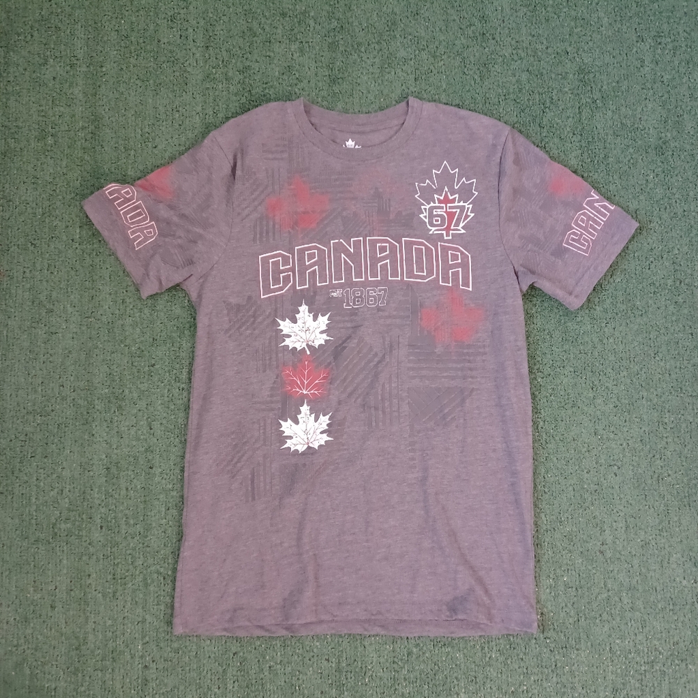 Canada T Shirt Size Small